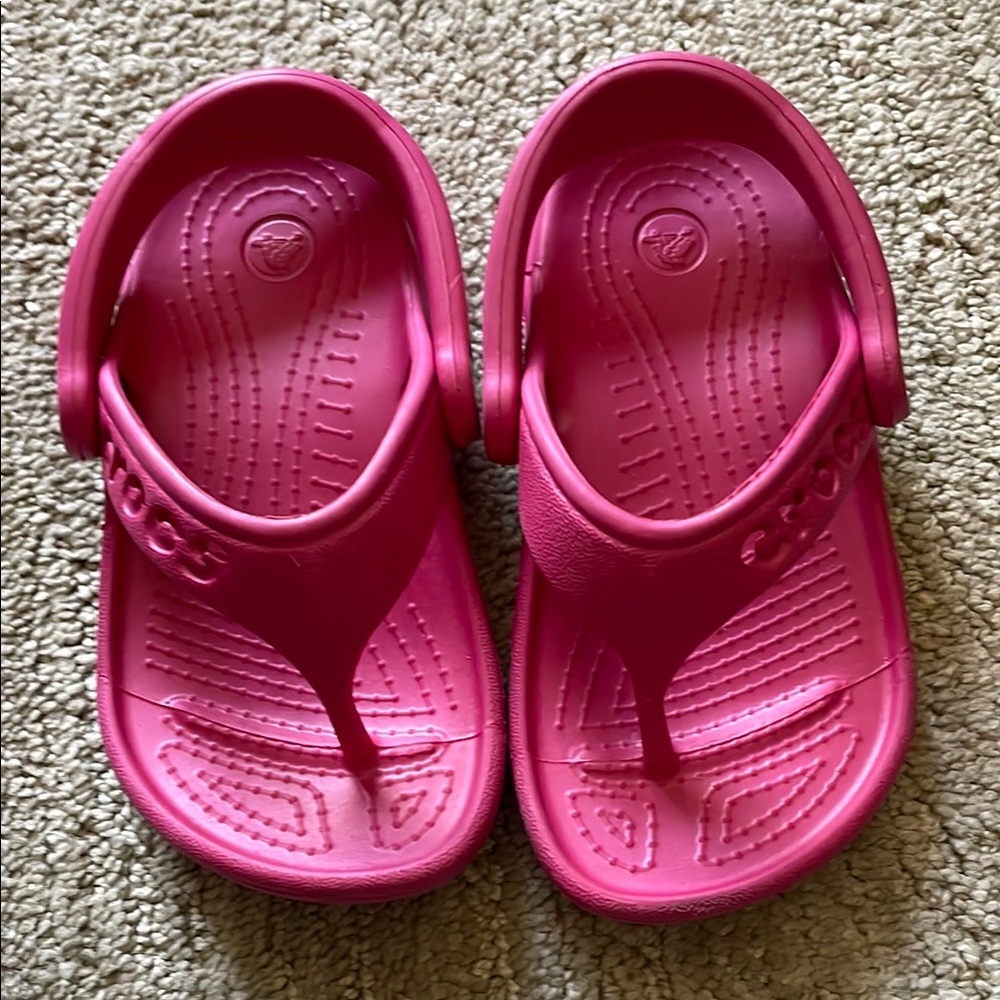 CROCS Kids Vibrant Pink Flip Flops